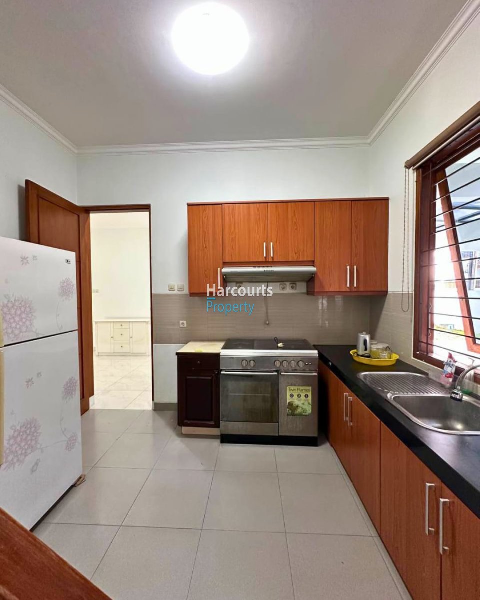 Disewakan Rumah Hunian 2 Lantai Area Jl. Mendawai Kebayoran Baru - Foto 5