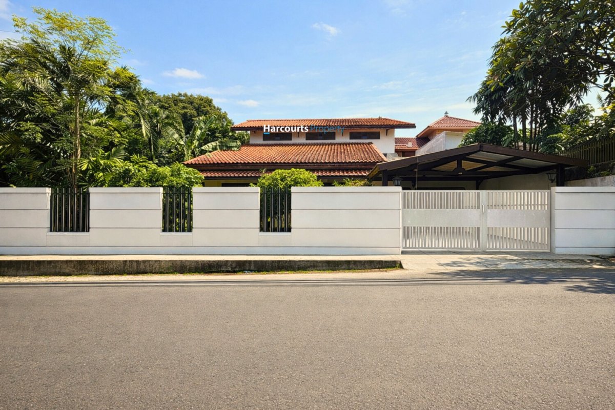 Dijual Rumah Klasik Terawat Area Jl. Bunga Melati Cipete