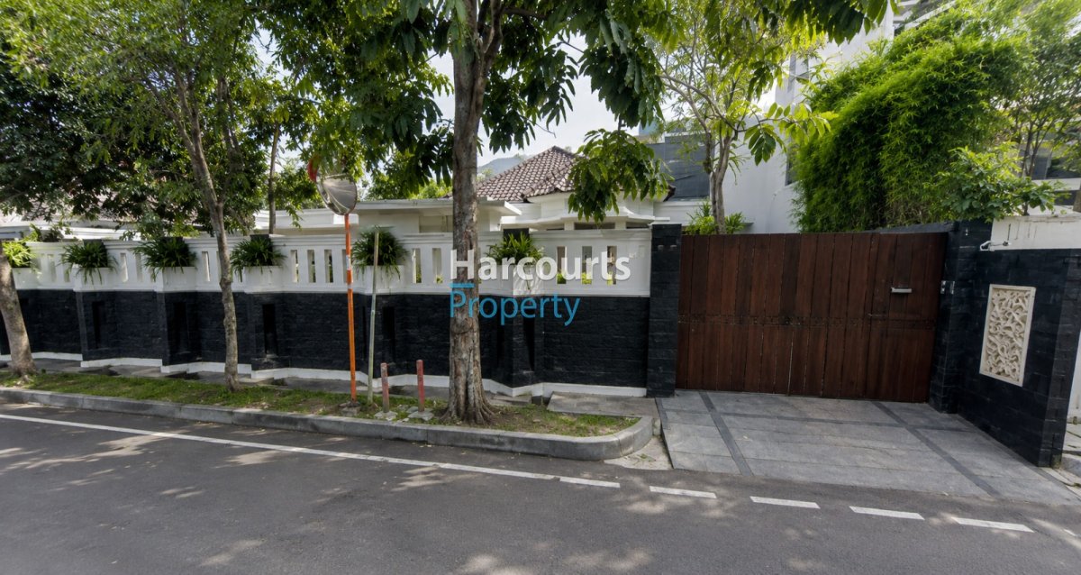 Disewakan Rumah Hunian Mewah Area Menteng