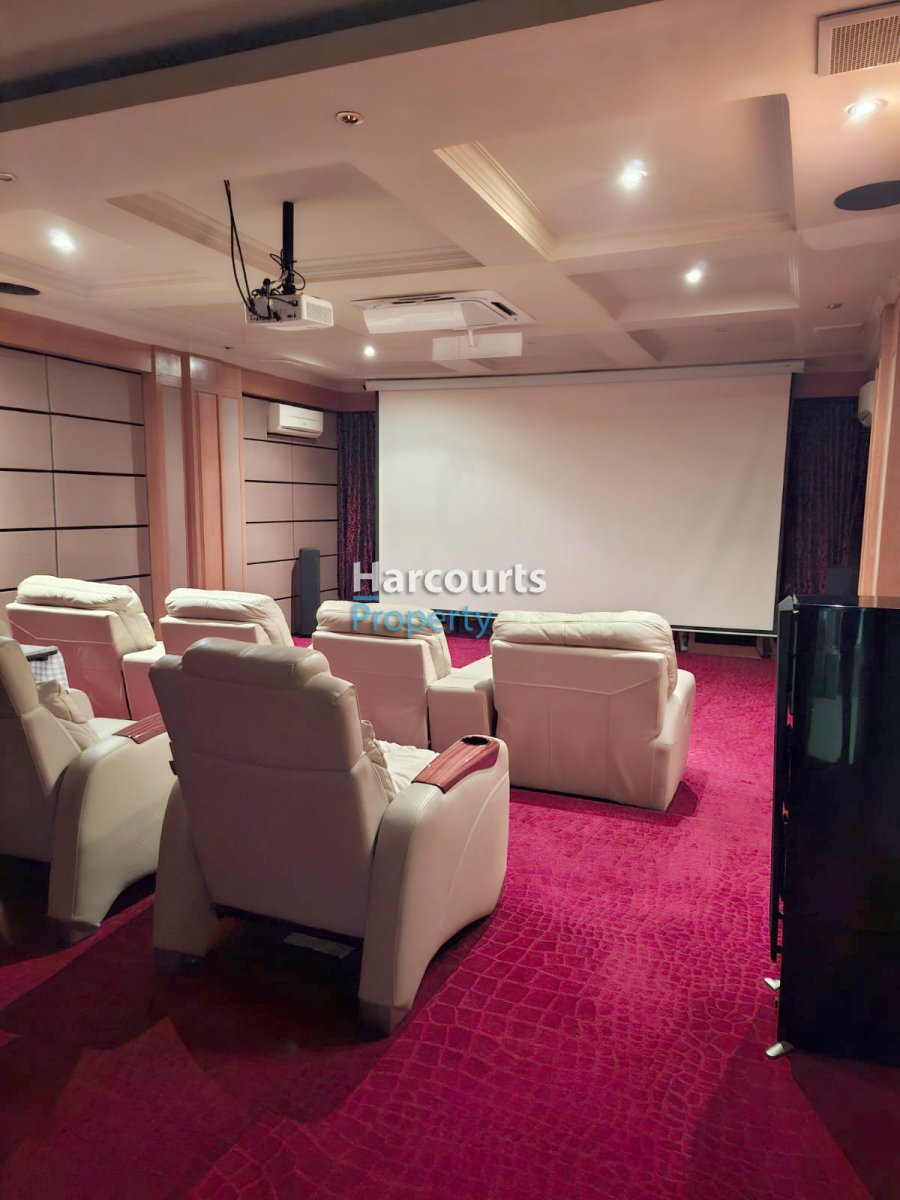 Dijual Rumah American Classic Bagus dan Terawat Jl. Situbondo, Menteng - Foto 2