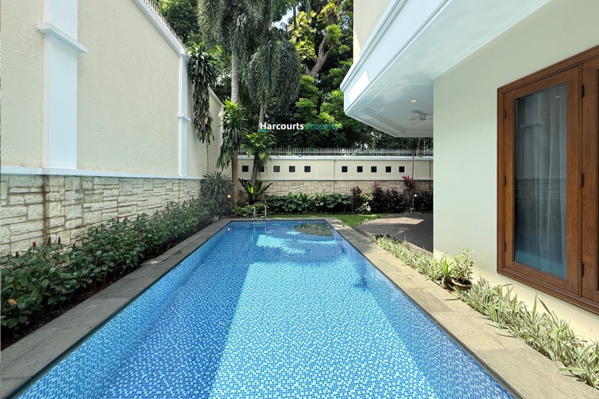 Disewakan Rumah Hunian Mediteranean Klasik Lokasi Strategis di Pondok Indah - Foto 3