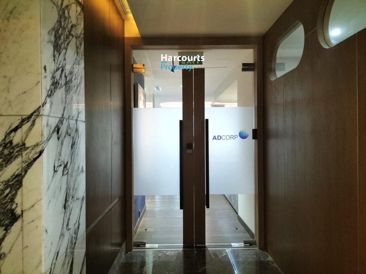 Dijual Kantor SCBD Distrik 8 Tower prosperity  Posisi Corner Langka