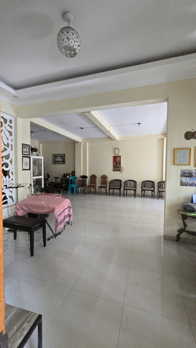 Rumah Mewah Siap Huni di Perumahan Elite Fajar Indah, Solo - Foto 11