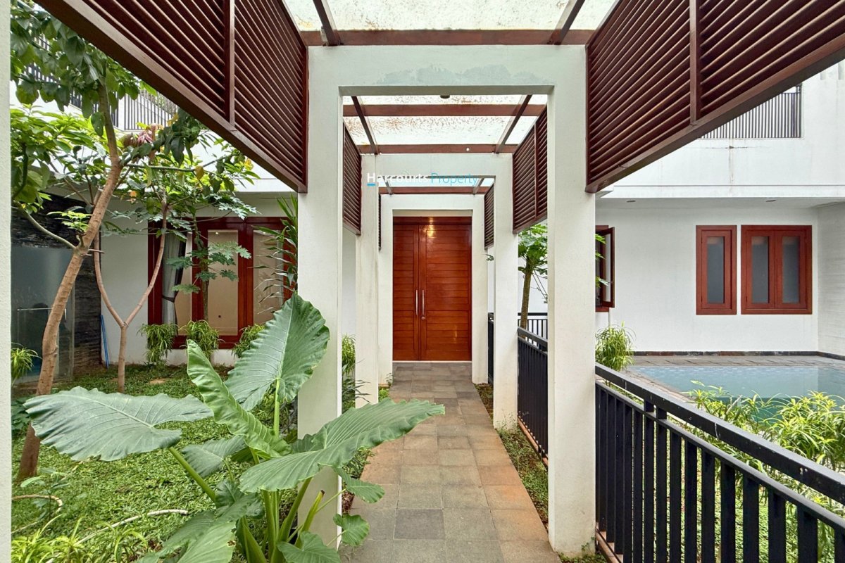 Disewakan Rumah Modern Tropical Jl. Sekolah Duta, Pondok Indah - Foto 6
