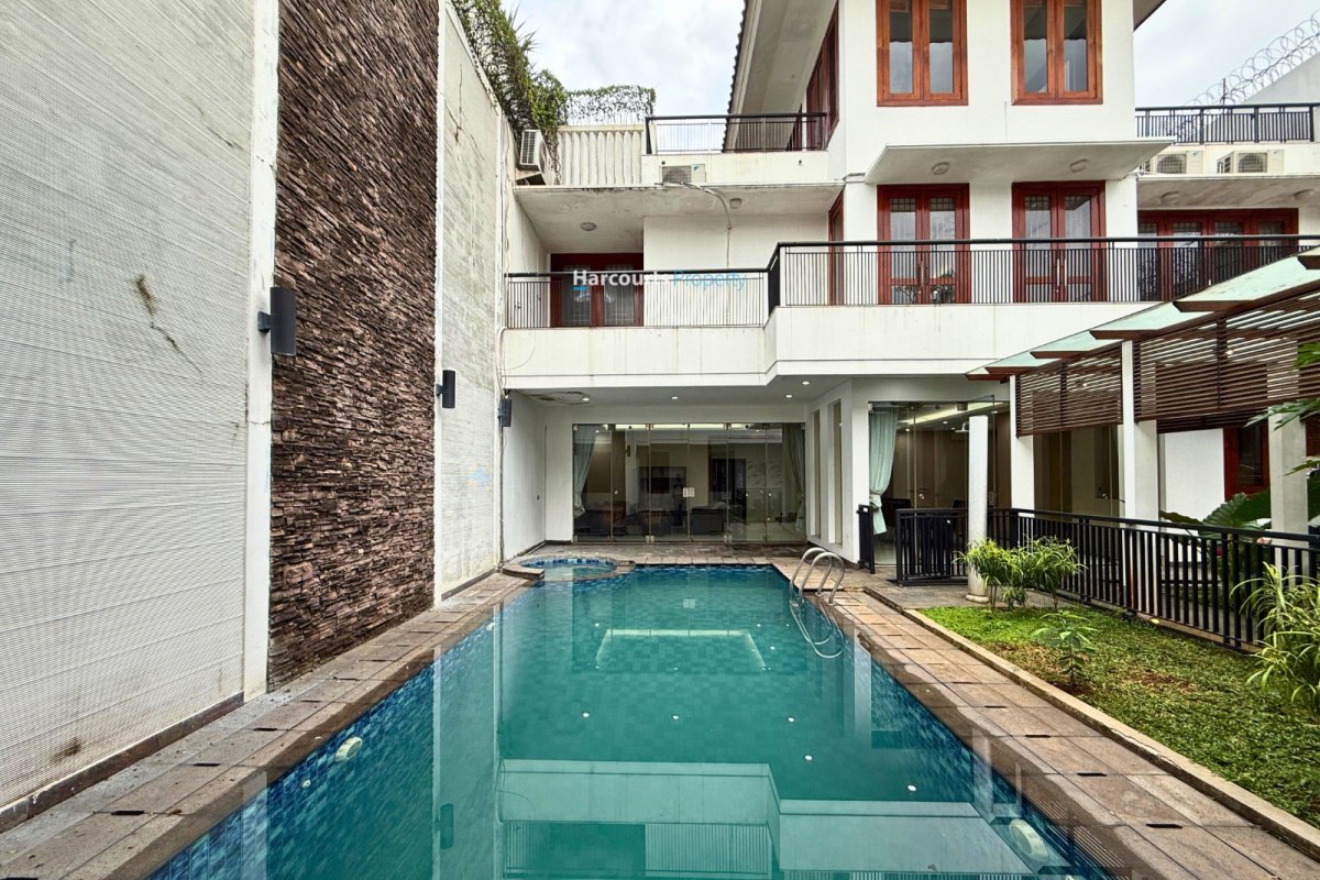 Disewakan Rumah Modern Tropical Jl. Sekolah Duta, Pondok Indah - Foto 8