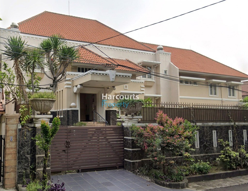 Dijual Rumah Klasik Bagus dan Terawat Lokasi Strategis di Menteng