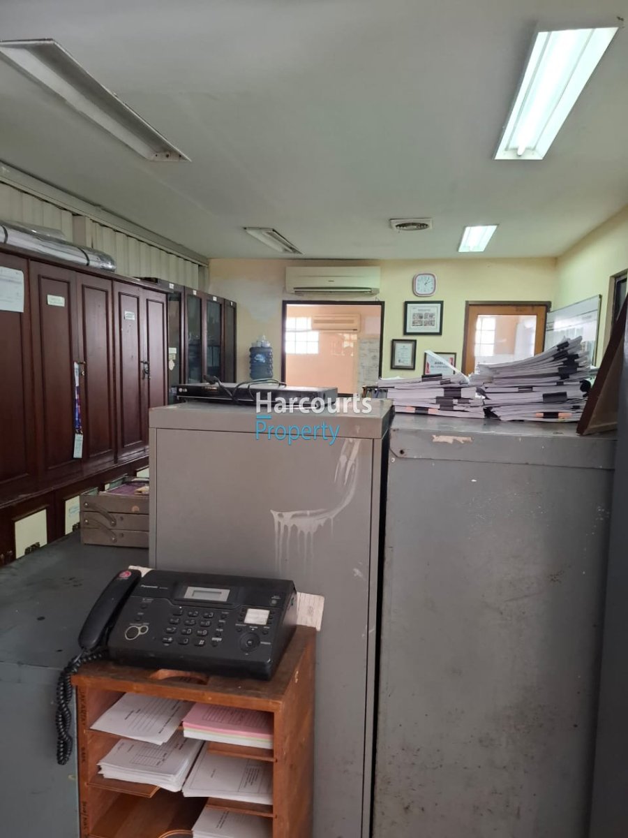 Dijual Gedung Lama Lokasi Strategis di Jl. Wahid Hasyim, Menteng - Foto 4