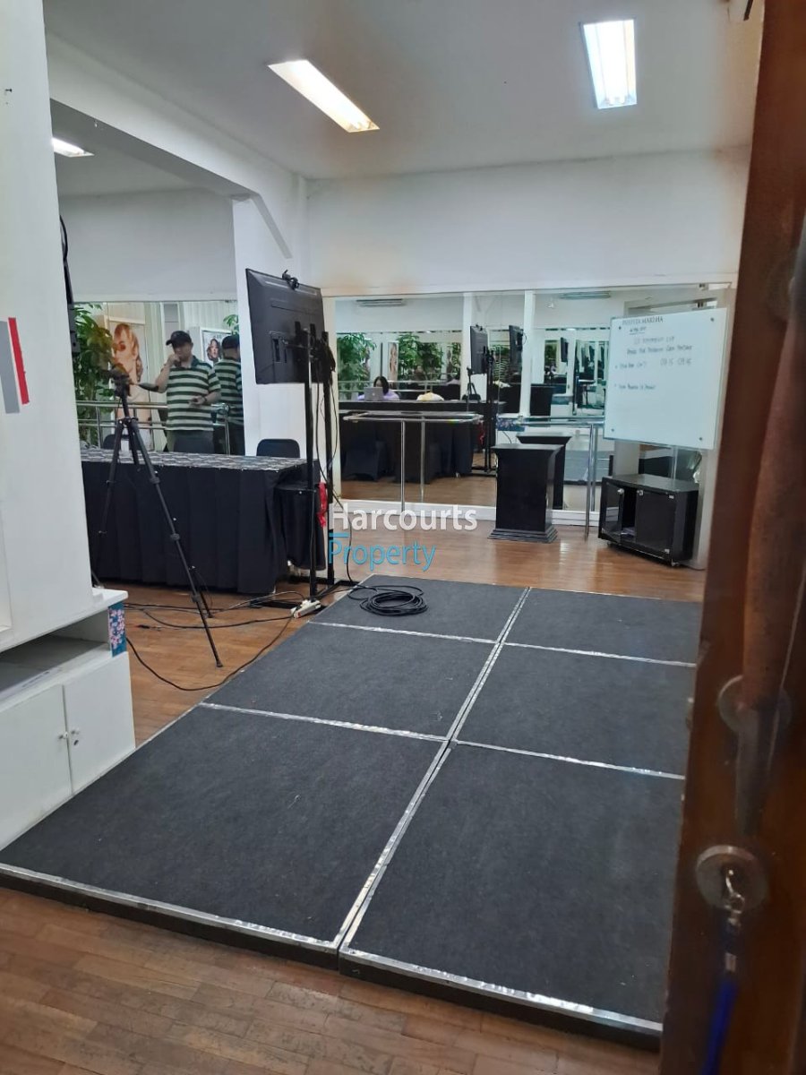 Dijual Gedung Lama Lokasi Strategis di Jl. Wahid Hasyim, Menteng - Foto 5
