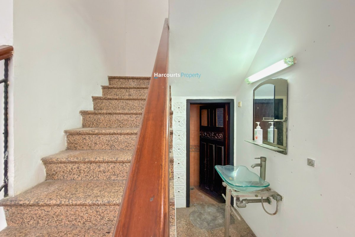 Barang langka!! Disewakan Rumah American Classic Lokasi Strategis Area Menteng - Foto 4