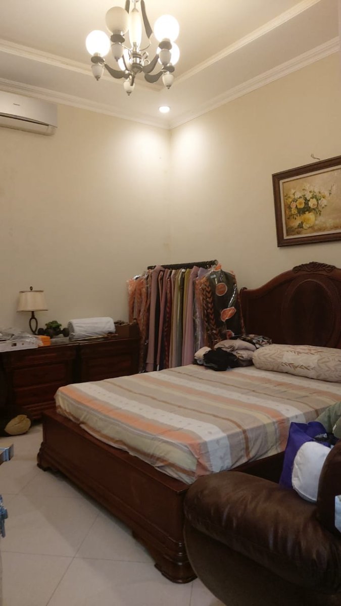 Rumah Mewah Full Furnished 2,5 Lantai di Colomadu, Solo Elegan, Luas & Siap Huni - Foto 12