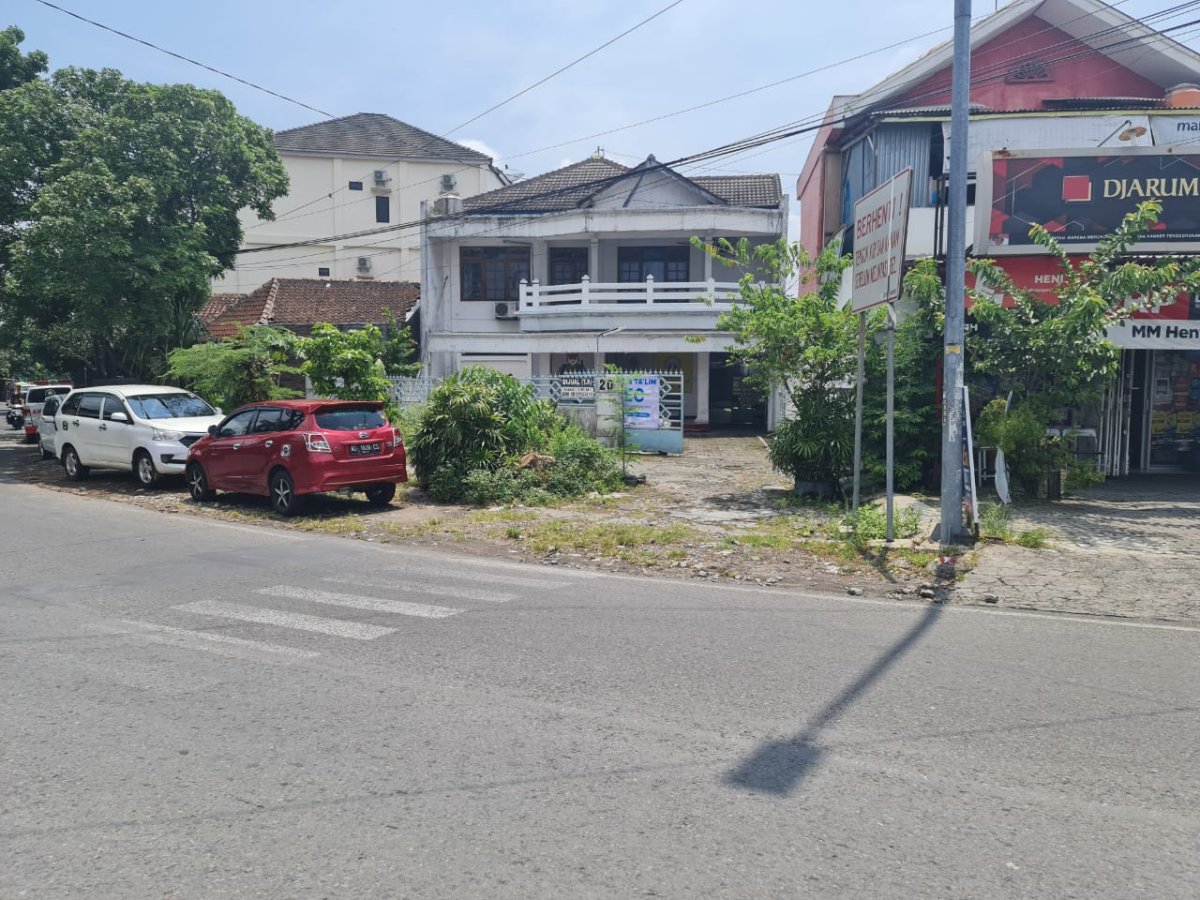 Rumah Strategis 2 Lantai Dekat Jl. Slamet Riyadi, Purwosari, Laweyan, Solo