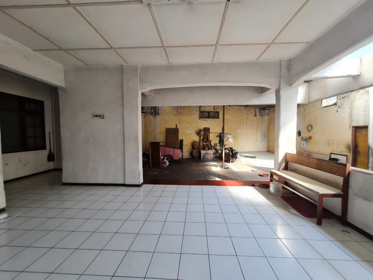 Rumah Strategis 2 Lantai Dekat Jl. Slamet Riyadi, Purwosari, Laweyan, Solo - Foto 6