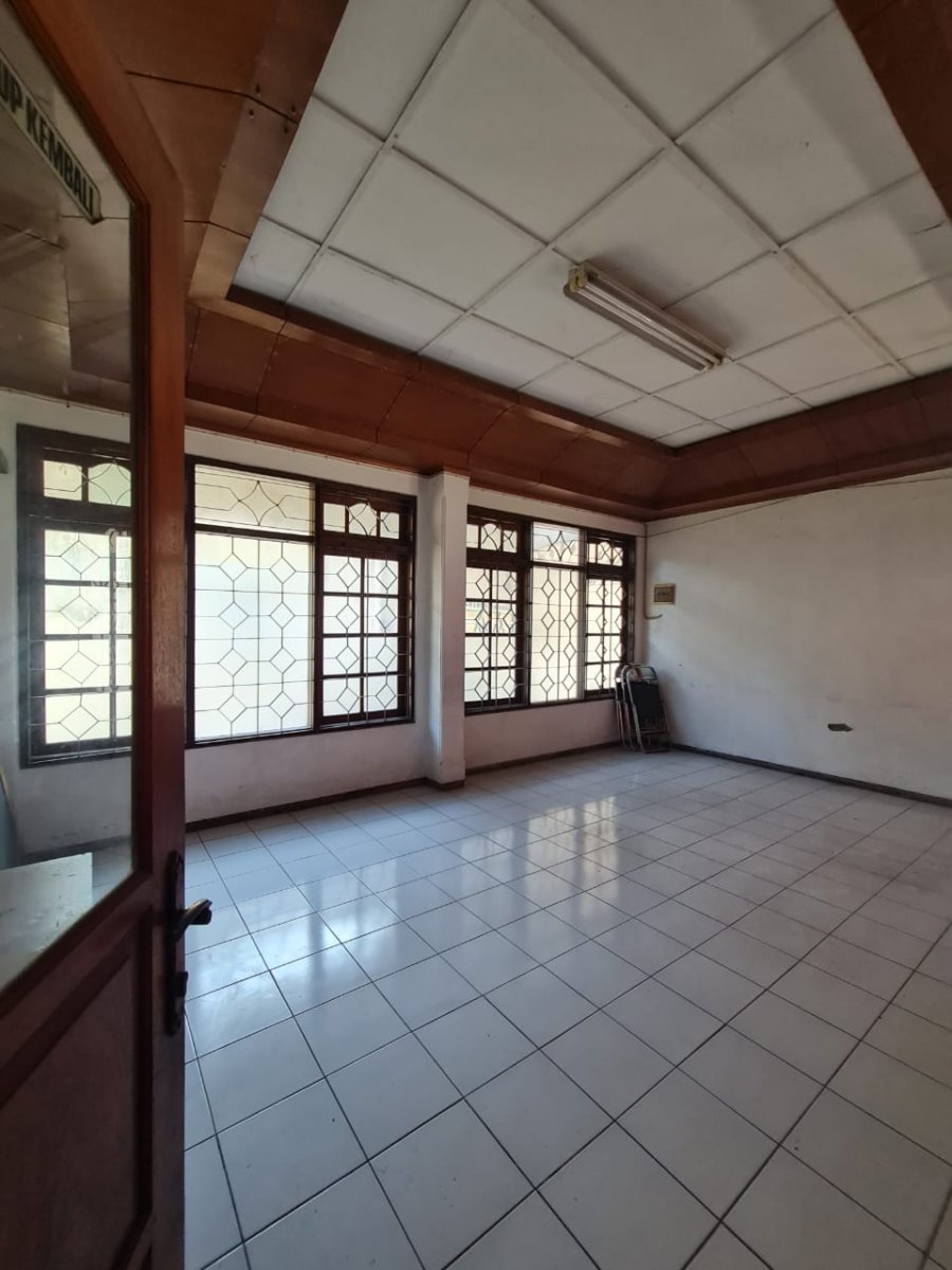 Rumah Strategis 2 Lantai Dekat Jl. Slamet Riyadi, Purwosari, Laweyan, Solo - Foto 12