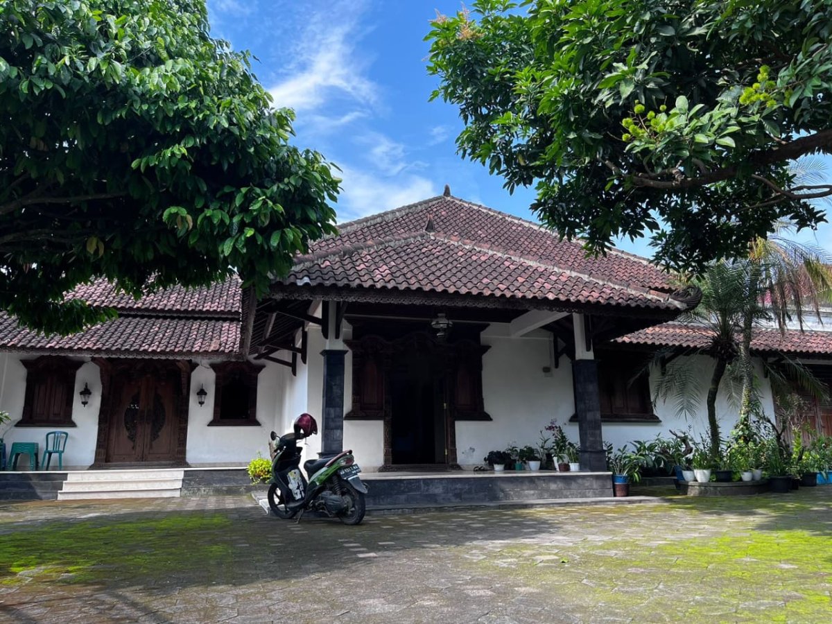 Rumah Nuansa Jawa Klasik dengan Joglo di Pusat Kota Solo – Punggawan, Banjarsari - Foto 9
