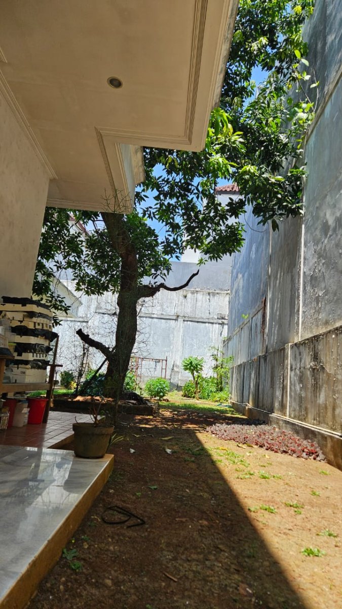 Dijual Rumah Luas Dan Rapih Di Jl. Sepati, Pasar Minggu - Jakarta Selatan - Foto 7