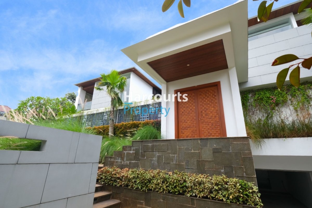 Rumah mewah dipondok indah siap huni