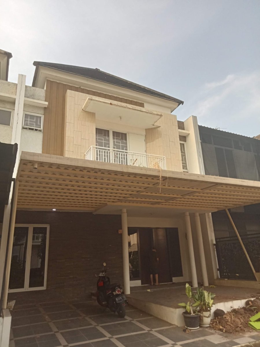 Rumah cantik dalam clustere siap huni
