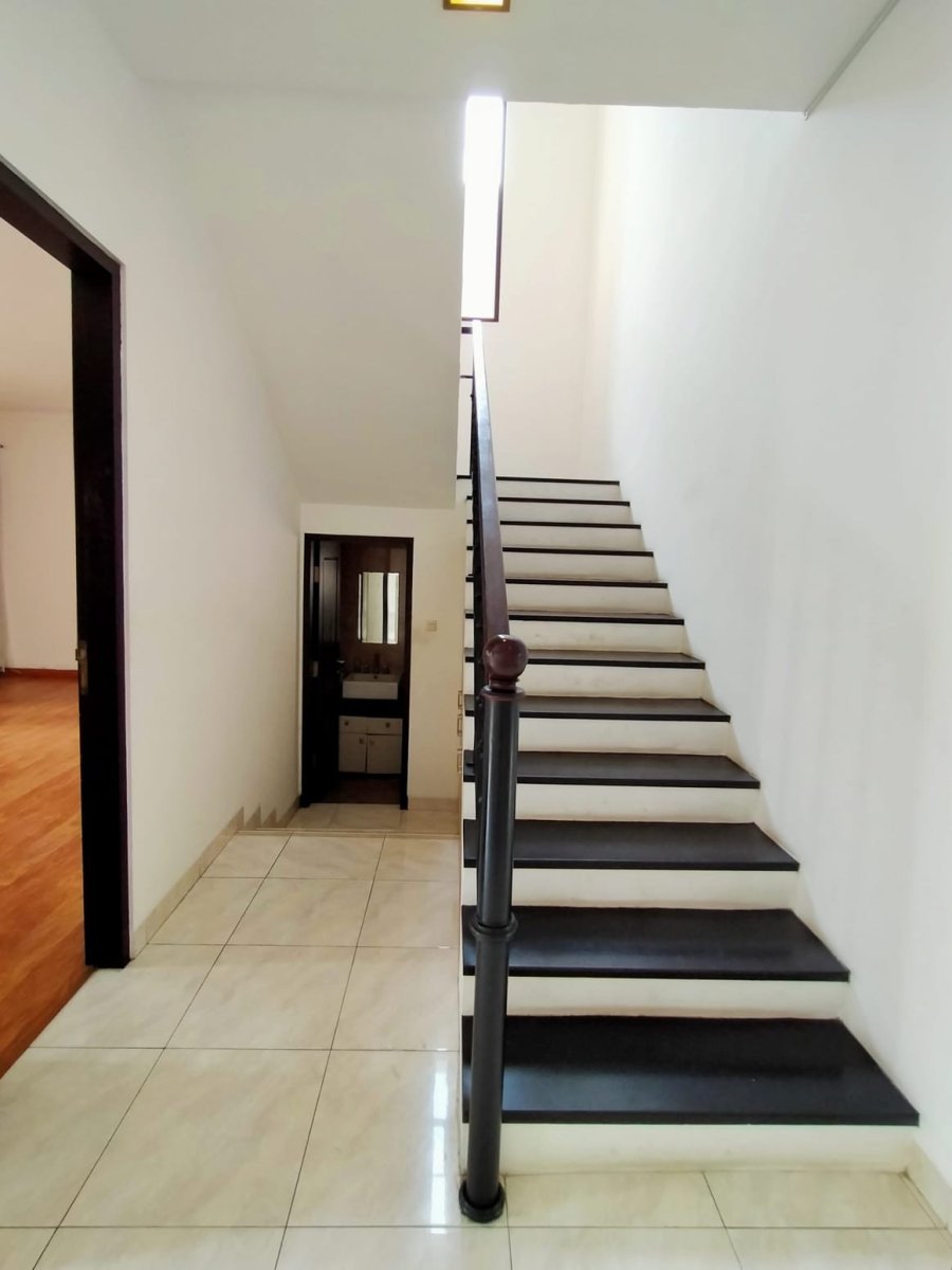 Rumah cantik kemang dalam - Foto 2