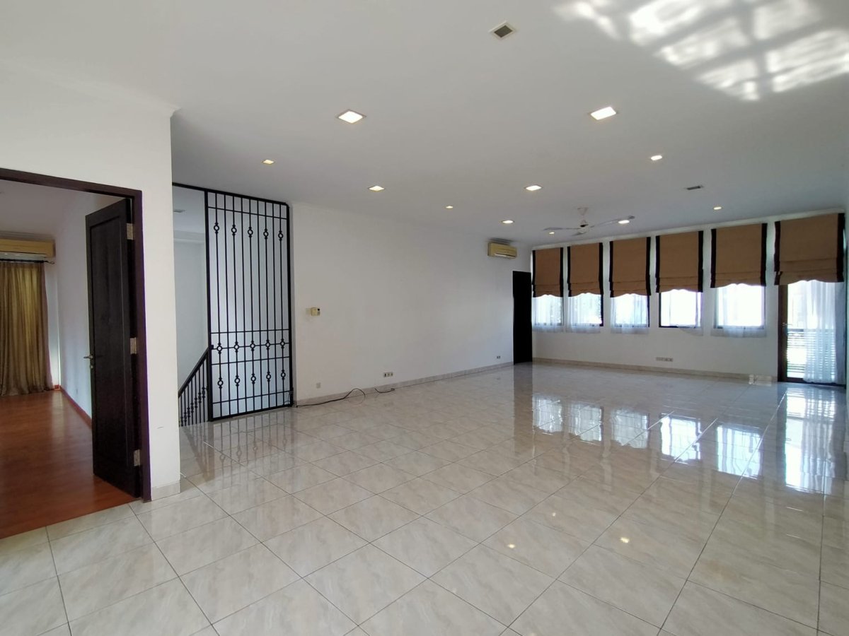Rumah cantik kemang dalam - Foto 3