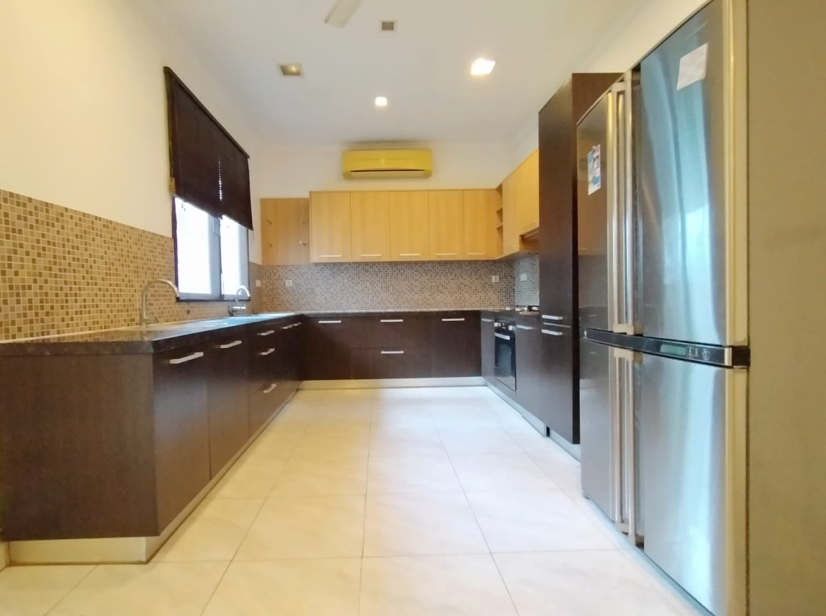 Rumah cantik kemang dalam - Foto 5
