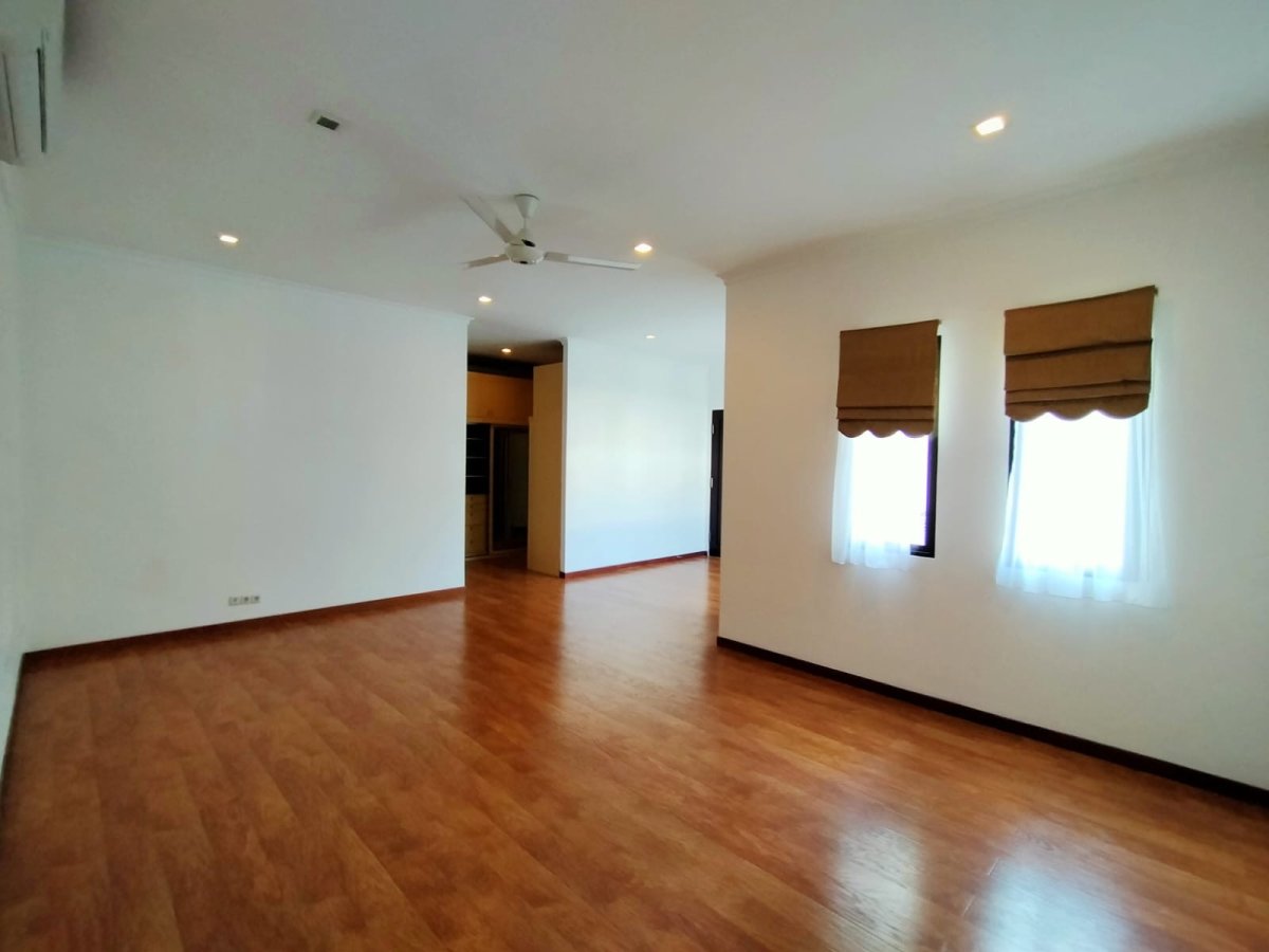Rumah cantik kemang dalam - Foto 6