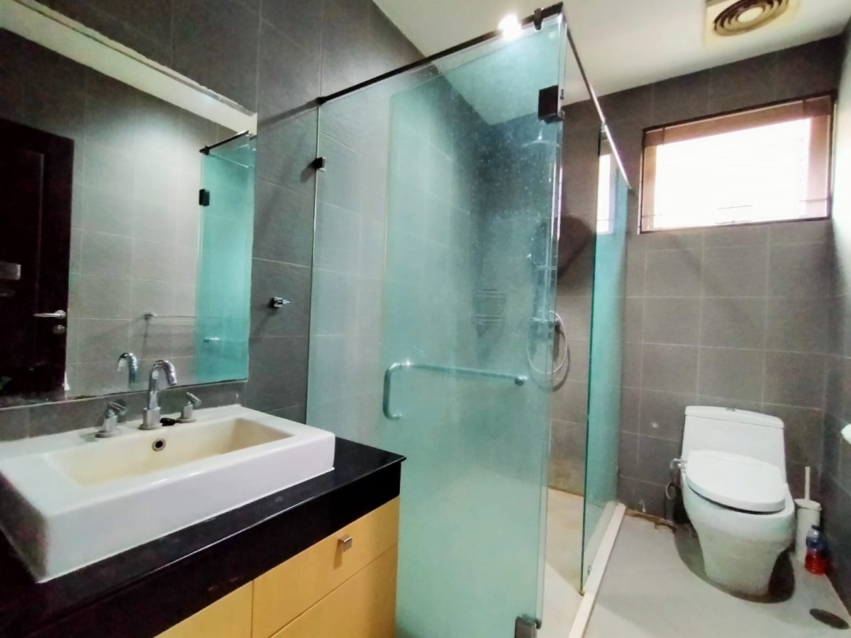Rumah cantik kemang dalam - Foto 13