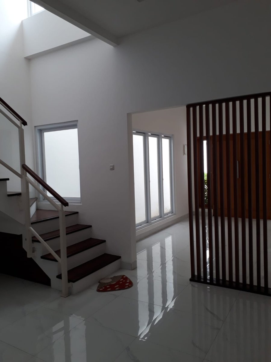 Rumah Disewa Modern Minimalis di Kebayoran Baru - Foto 8