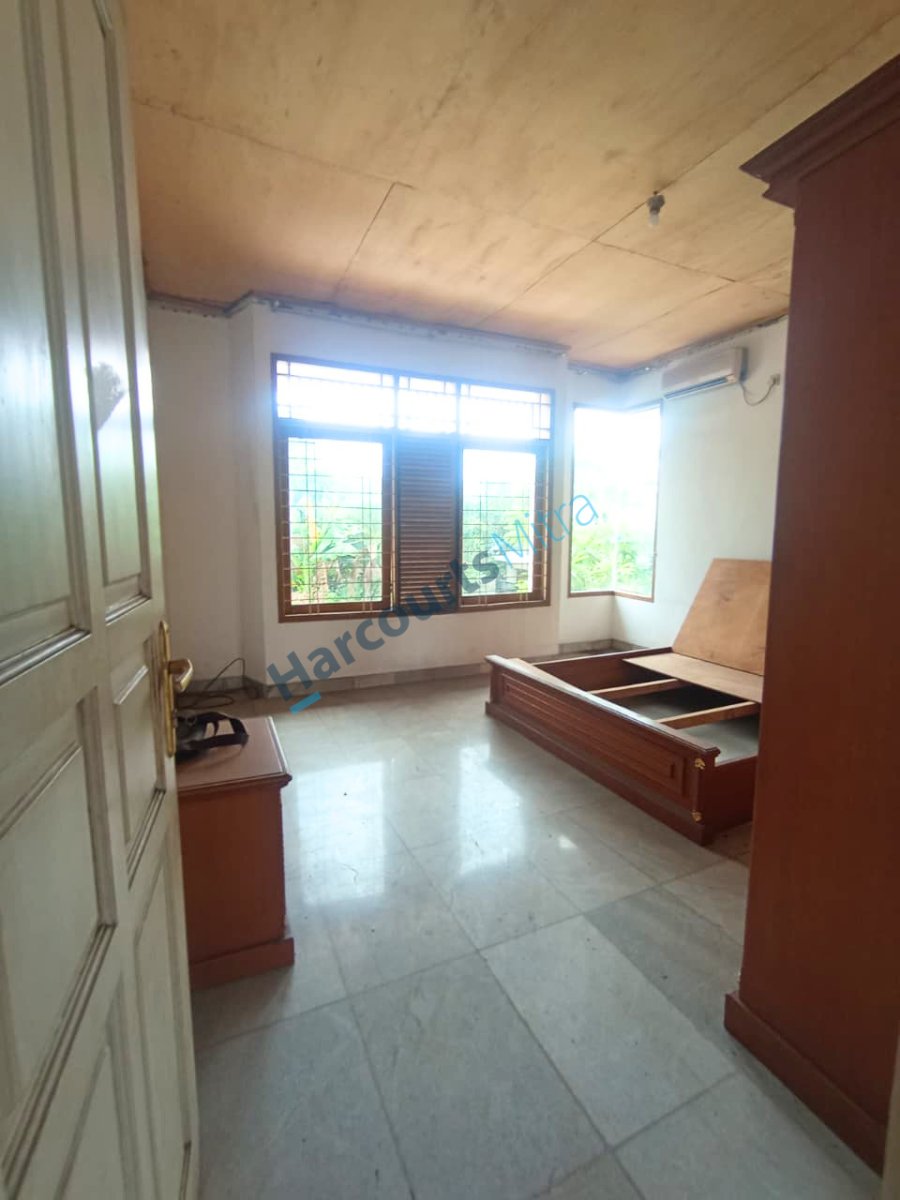 RUMAH MEWAH HARGA TERJANGKAU, SIAP HUNI, LOKASI STRATEGIS, BEBAS BANJIR DI BILL & MOON PONDOK KELAPA - Foto 10