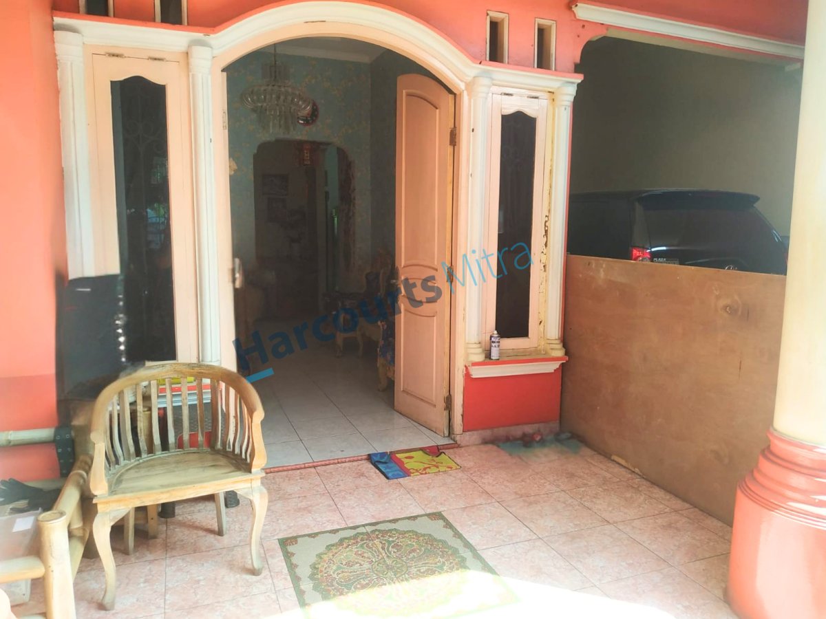 RUMAH BESAR SIAP HUNI, 1 ¼ LANTAI LOKASI STRATEGIS, BEBAS BANJIR DI RAWAMANGUN - Foto 2