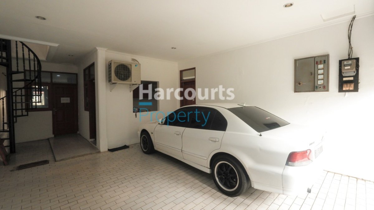 Disewakan Rumah Bagus Lokasi Strategis Dan Nyaman Area Kuningan - Foto 4