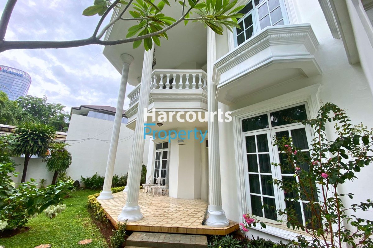 Disewakan Rumah Bagus Kawasan Elite Area Mega Kuningan - Foto 4
