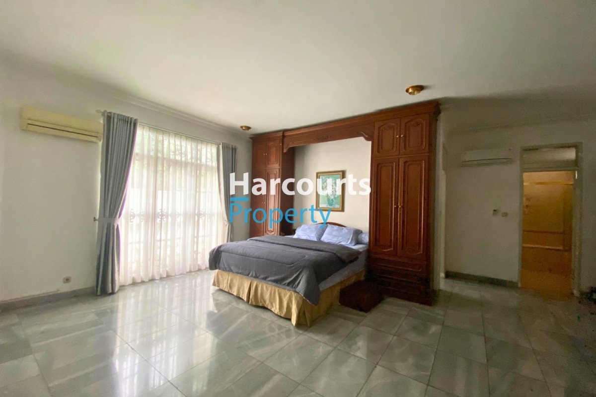 Disewakan Rumah Bagus Kawasan Elite Area Mega Kuningan - Foto 6