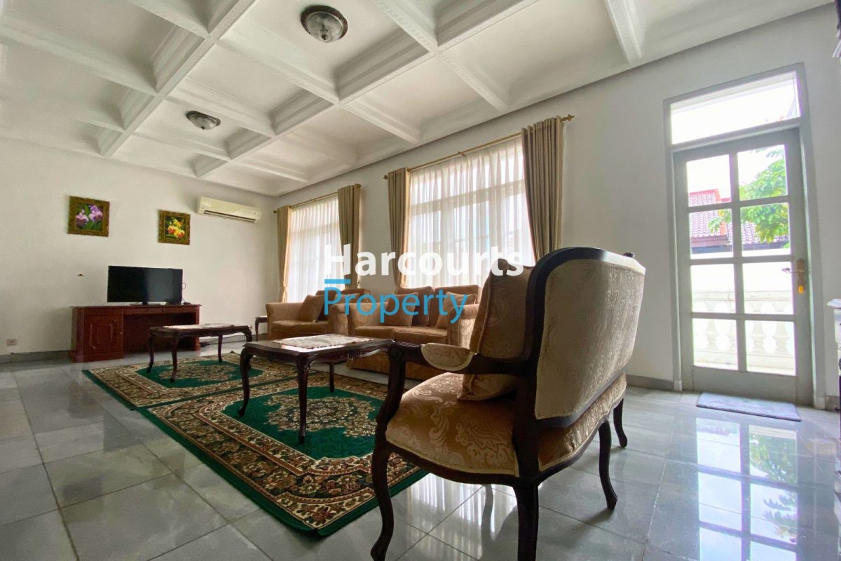 Disewakan Rumah Bagus Kawasan Elite Area Mega Kuningan - Foto 7