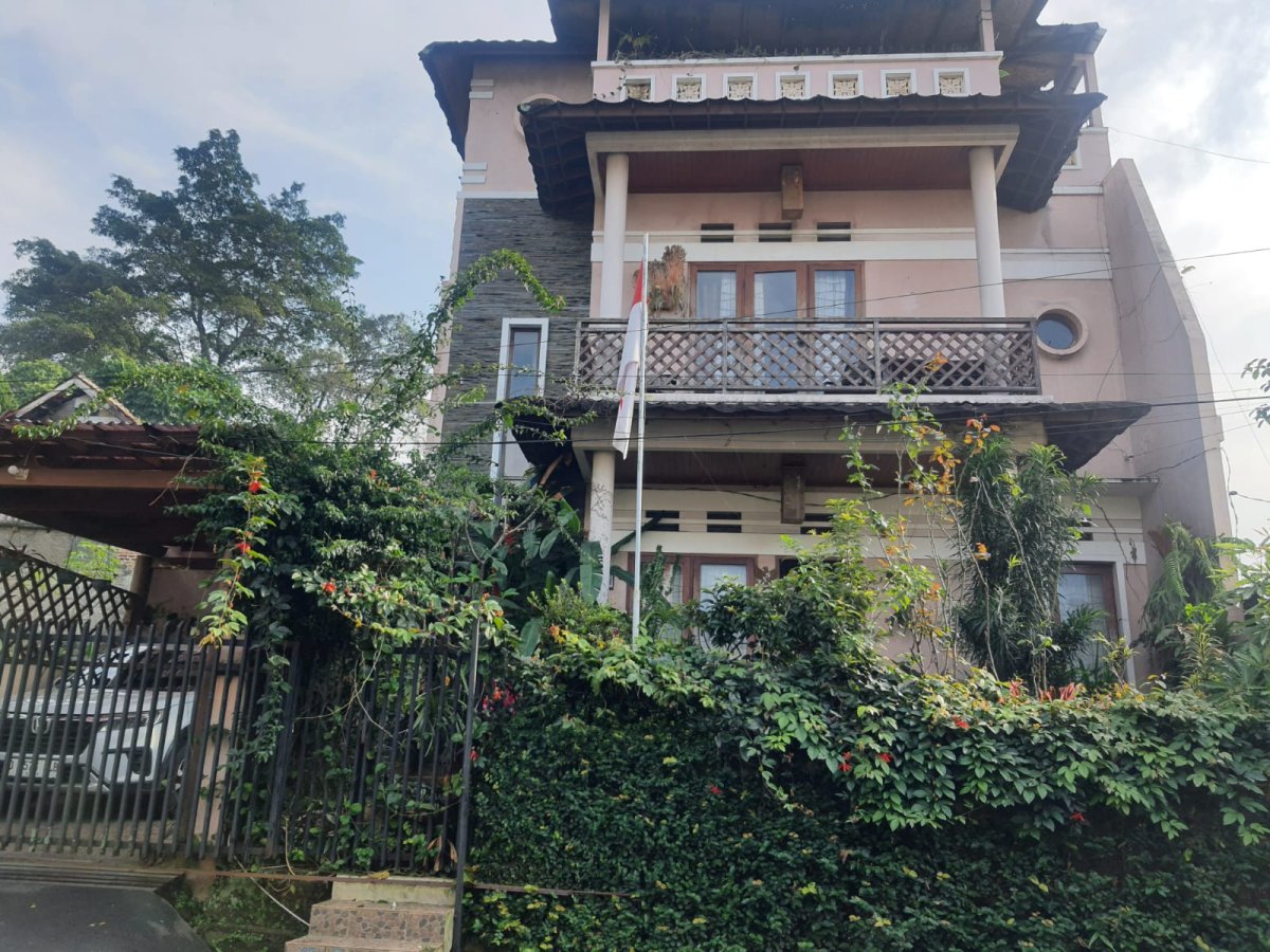 Dijual Cepat Rumah Sejuk, Nyaman, Aman, 3 Lantai di Bandung - Foto 4
