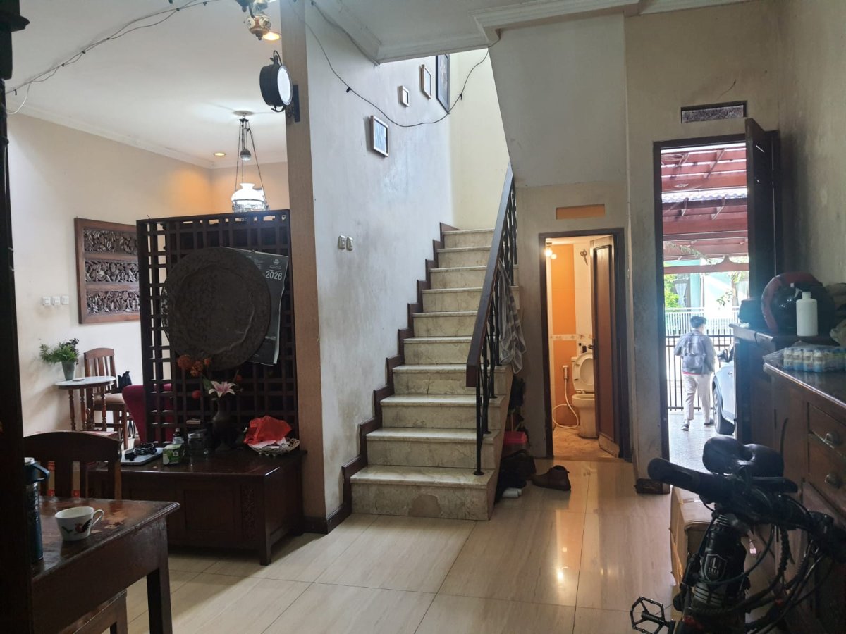 Dijual Cepat Rumah Sejuk, Nyaman, Aman, 3 Lantai di Bandung - Foto 5