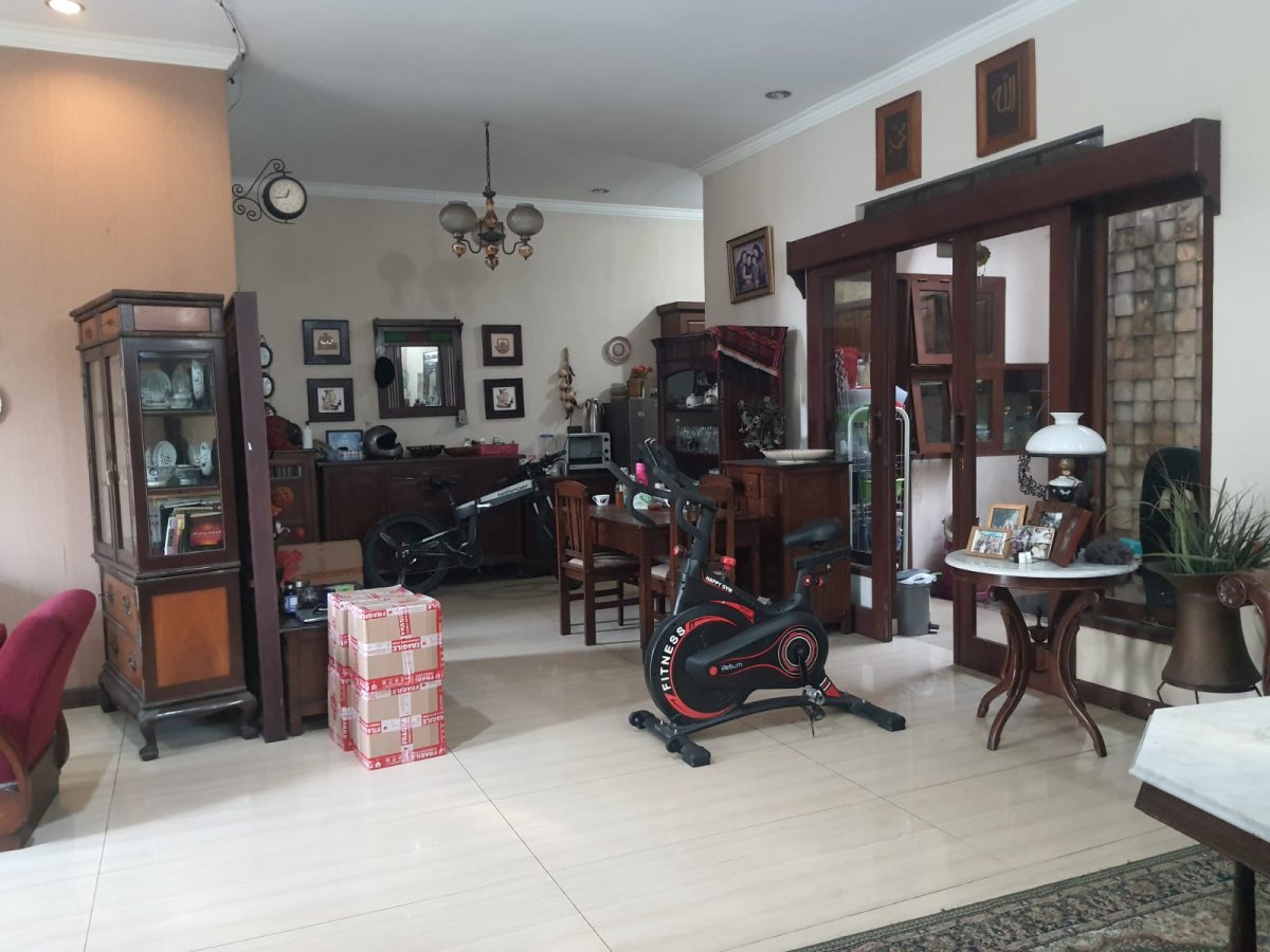 Dijual Cepat Rumah Sejuk, Nyaman, Aman, 3 Lantai di Bandung - Foto 6