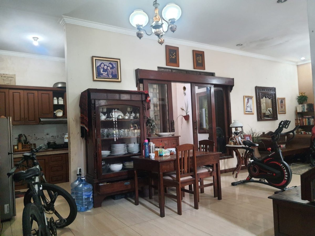 Dijual Cepat Rumah Sejuk, Nyaman, Aman, 3 Lantai di Bandung - Foto 8
