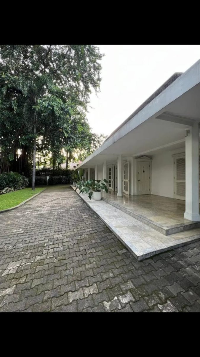 Dijual Rumah Mewah Widya Chandra dekat SCBD