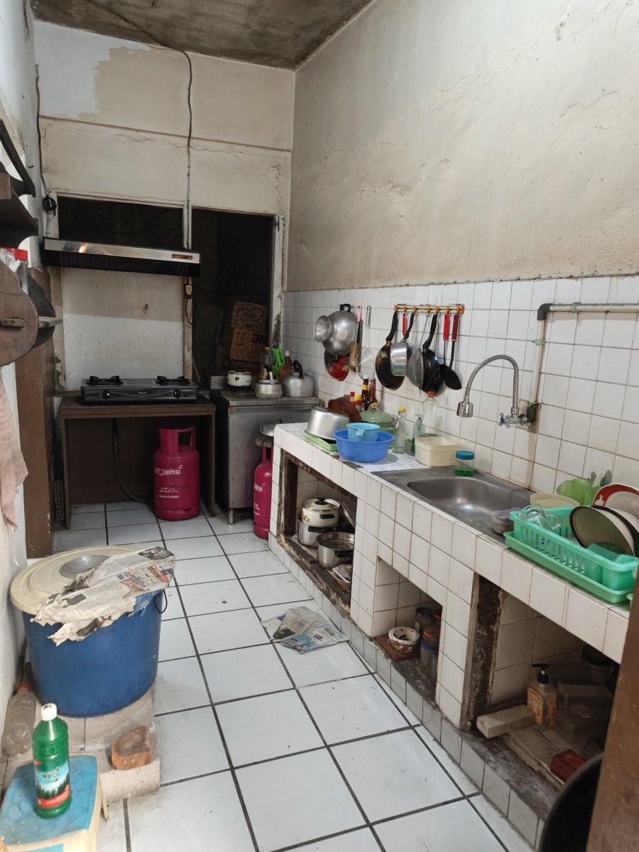 Rumah Siap Huni Luas LT 256m / LB 200m di Jatinegara Jakarta Timur, Akses Mudah - Foto 7