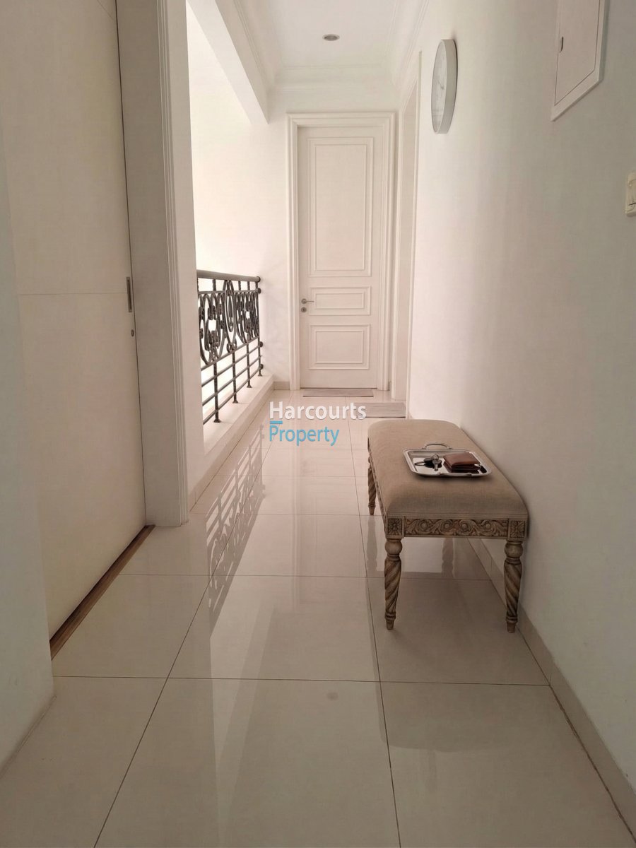 Disewakan Rumah 2 Lantai Terawat Area Jl. Kudus Menteng - Foto 3