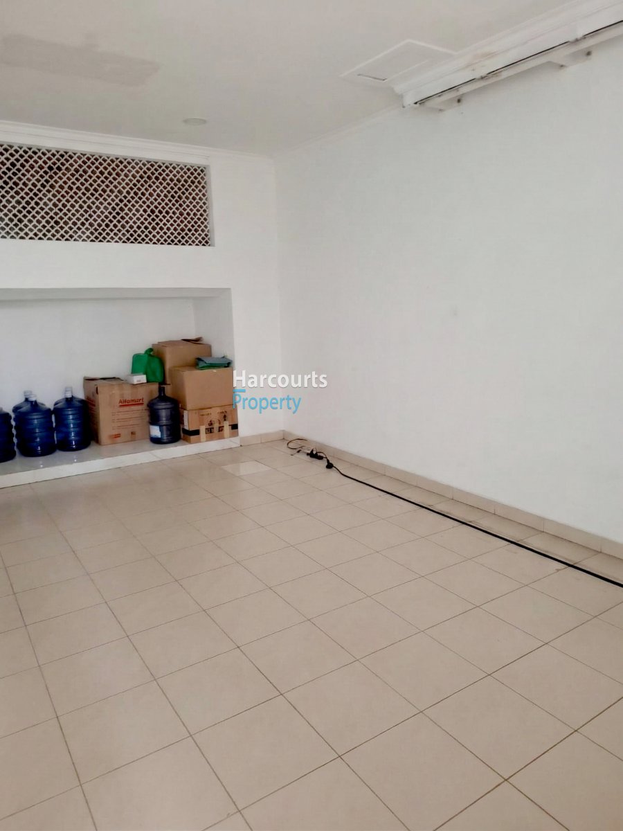 Disewakan Rumah 2 Lantai Terawat Area Jl. Kudus Menteng - Foto 4