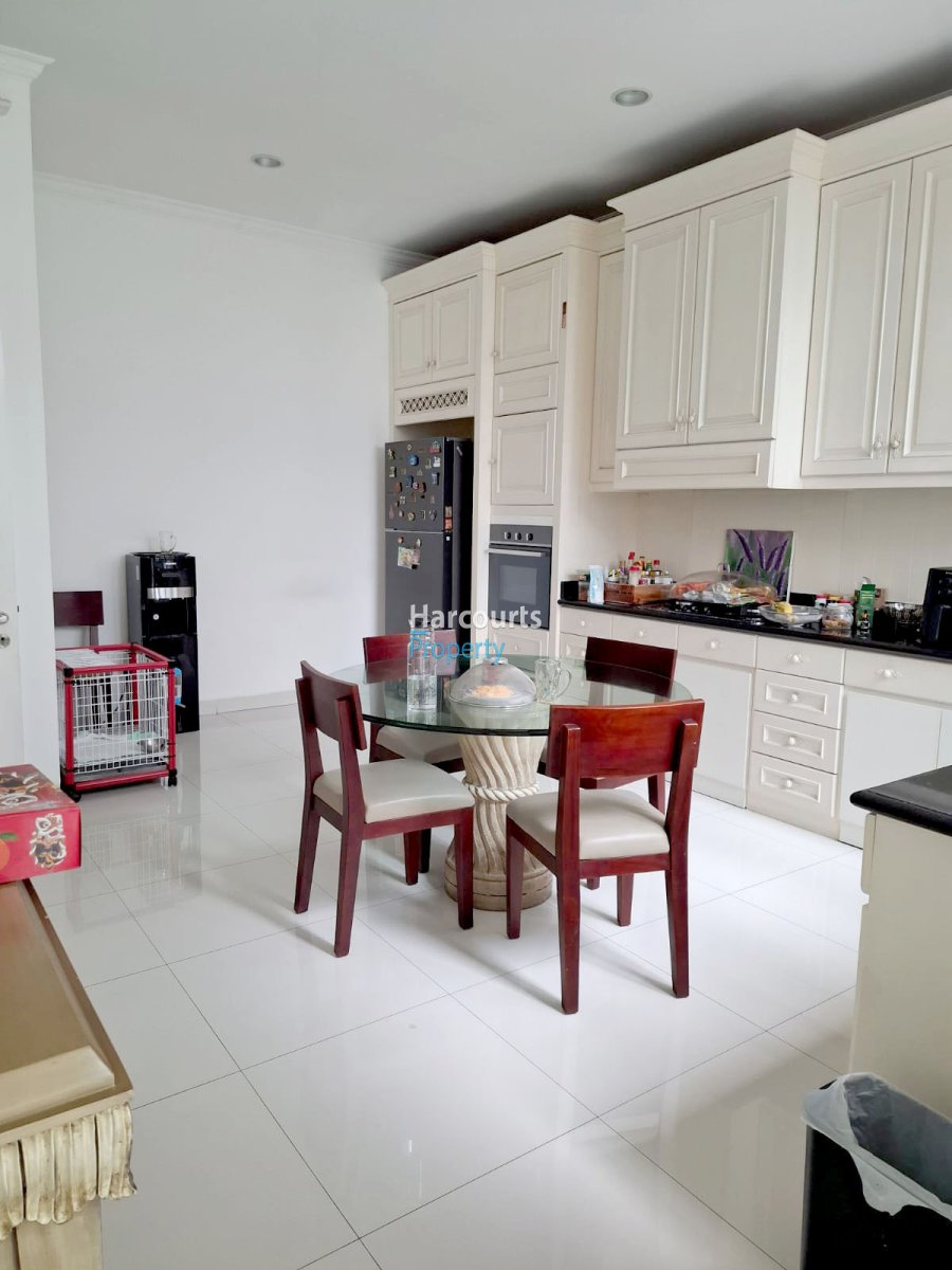 Disewakan Rumah 2 Lantai Terawat Area Jl. Kudus Menteng - Foto 8