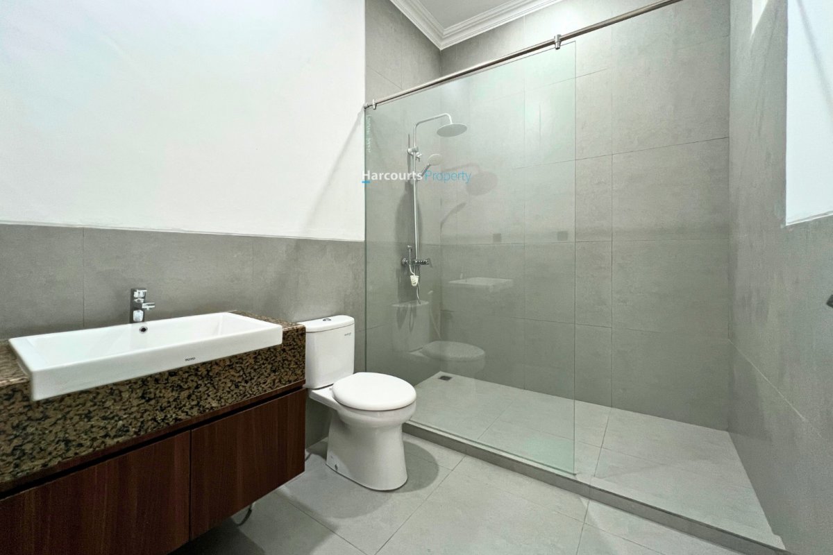 Dijual Rumah Klasik Bangunan 2 lantai di Pondok Indah - Foto 12
