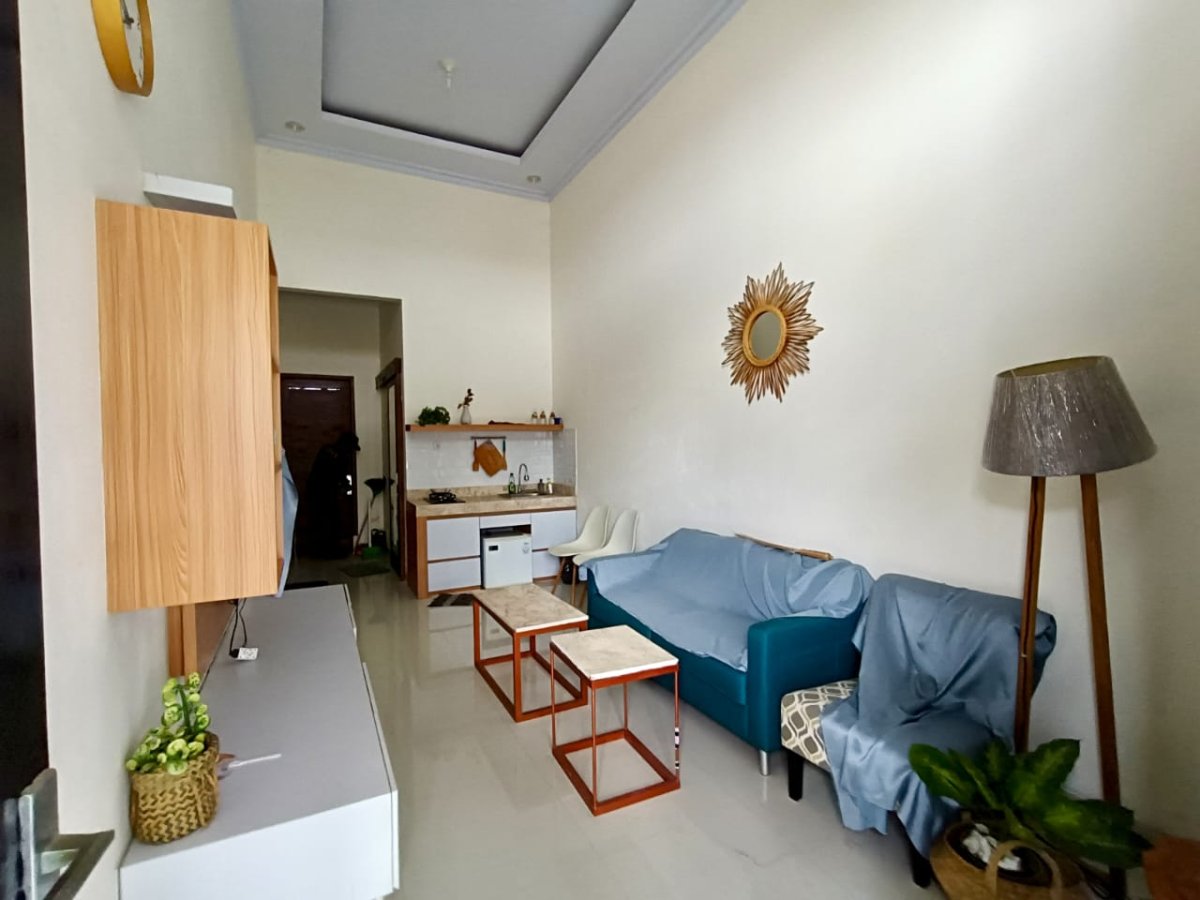 Rumah Furnished Siap Huni di Cluster Elite Gentan Solo - Foto 2