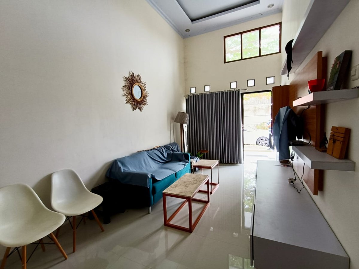 Rumah Furnished Siap Huni di Cluster Elite Gentan Solo - Foto 7