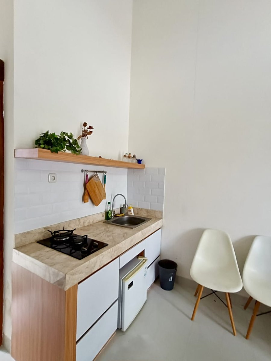 Rumah Furnished Siap Huni di Cluster Elite Gentan Solo - Foto 8