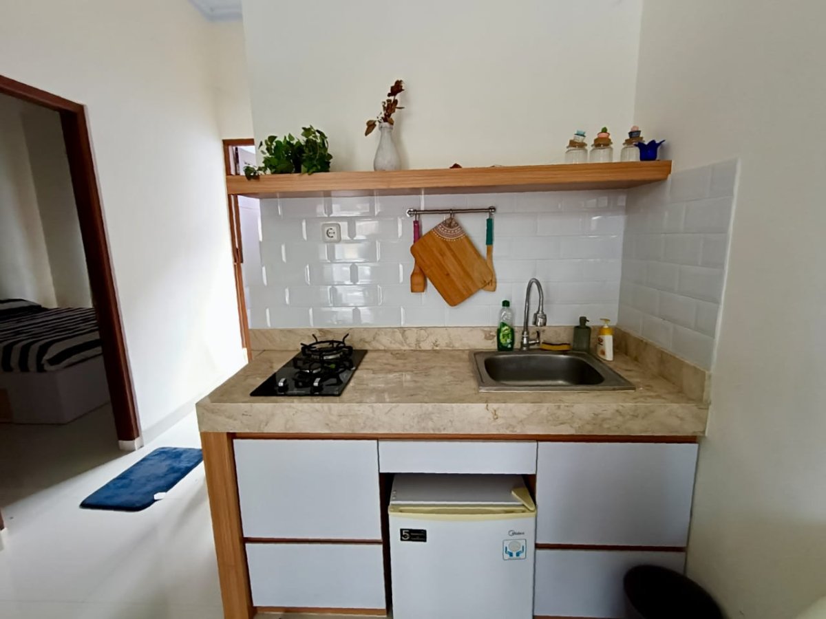 Rumah Furnished Siap Huni di Cluster Elite Gentan Solo - Foto 9
