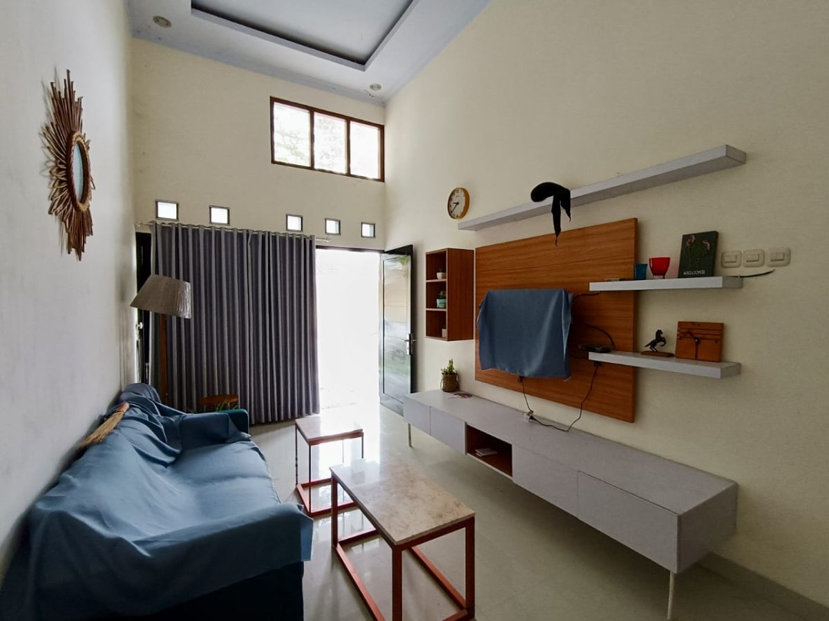 Rumah Furnished Siap Huni di Cluster Elite Gentan Solo - Foto 10