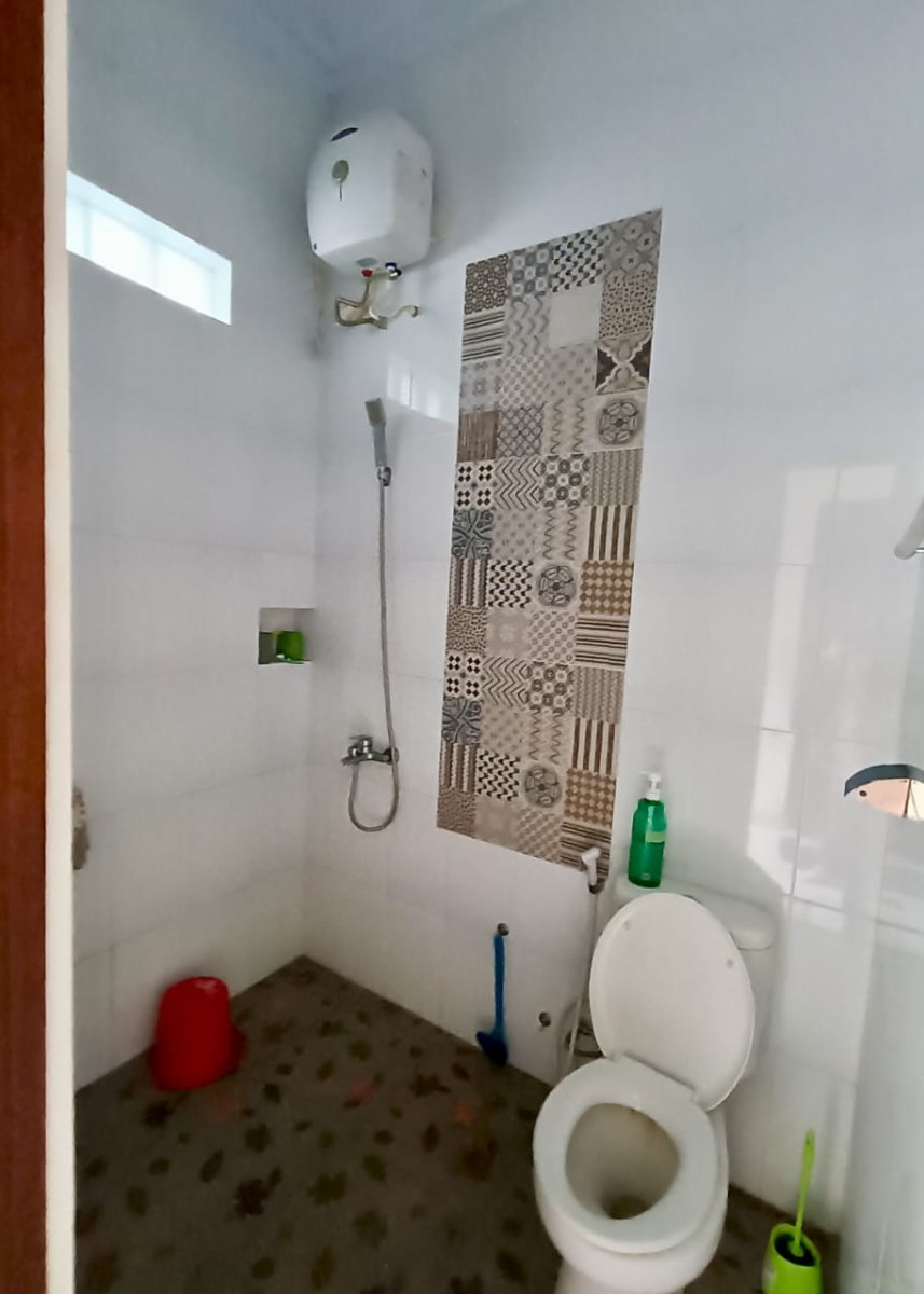 Rumah Furnished Siap Huni di Cluster Elite Gentan Solo - Foto 13