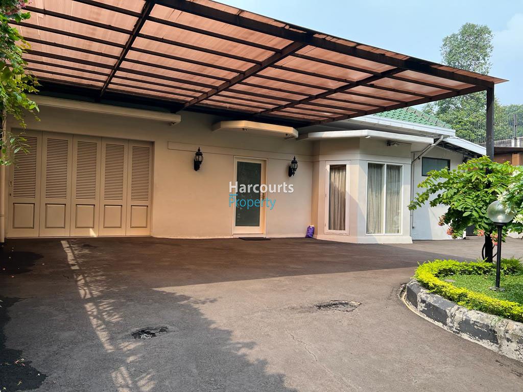 Disewakan Rumah Luas Area Jl. Kusuma Atmaja Menteng